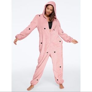 New Victoria’s Secret Pink Teddy Sleep Onesie